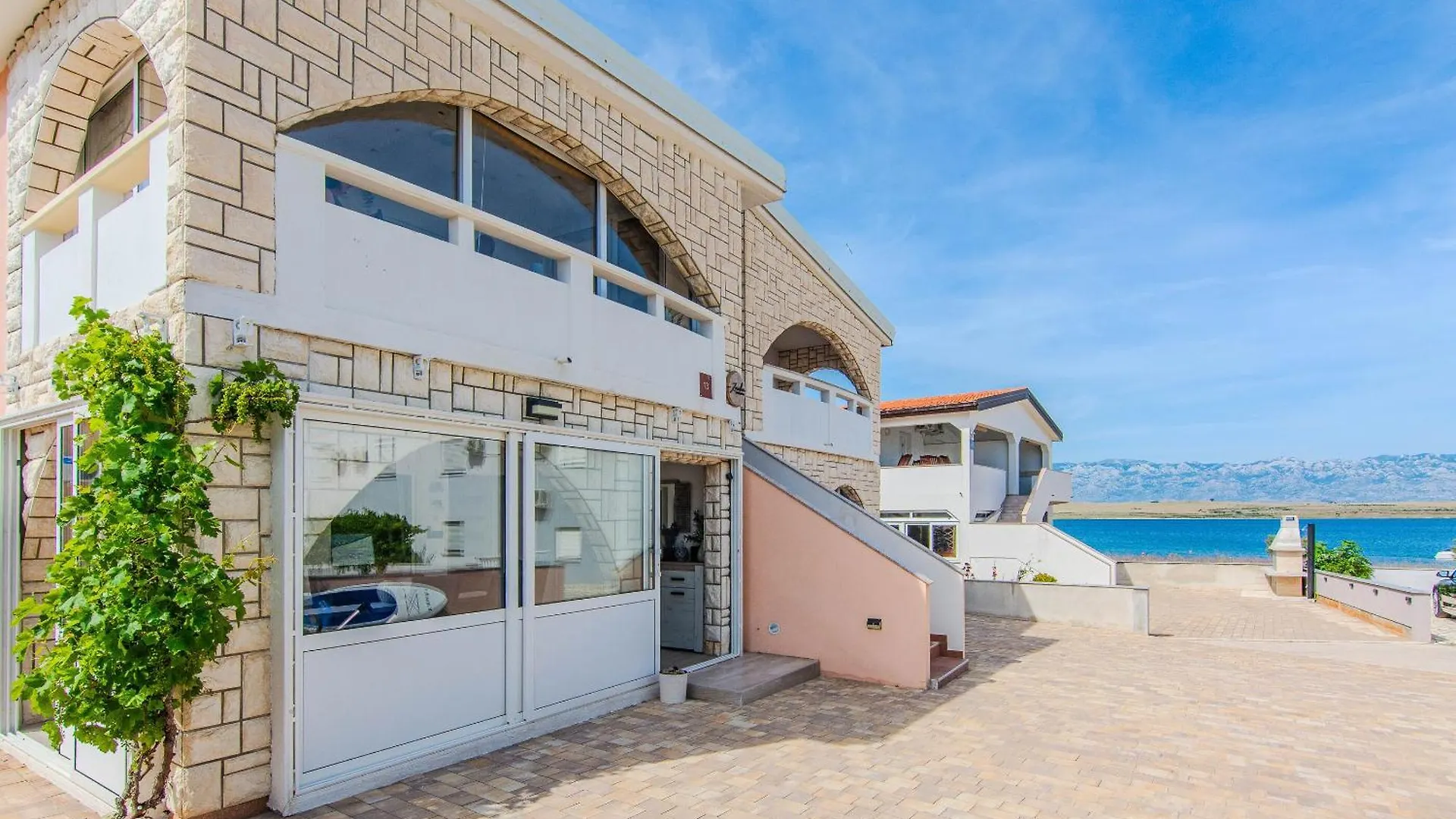 Apartment Zenko Vir